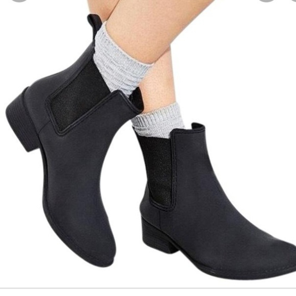 Jeffrey Campbell Rain Chelsea Boots - Size 9 Women’s - Black - waterproof